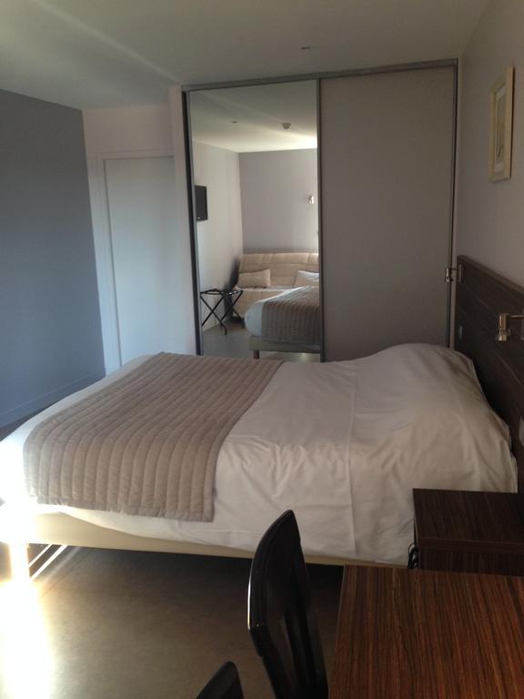 Le Relais Des Bergers Hotel Saint-Martin-en-Haut Bilik gambar