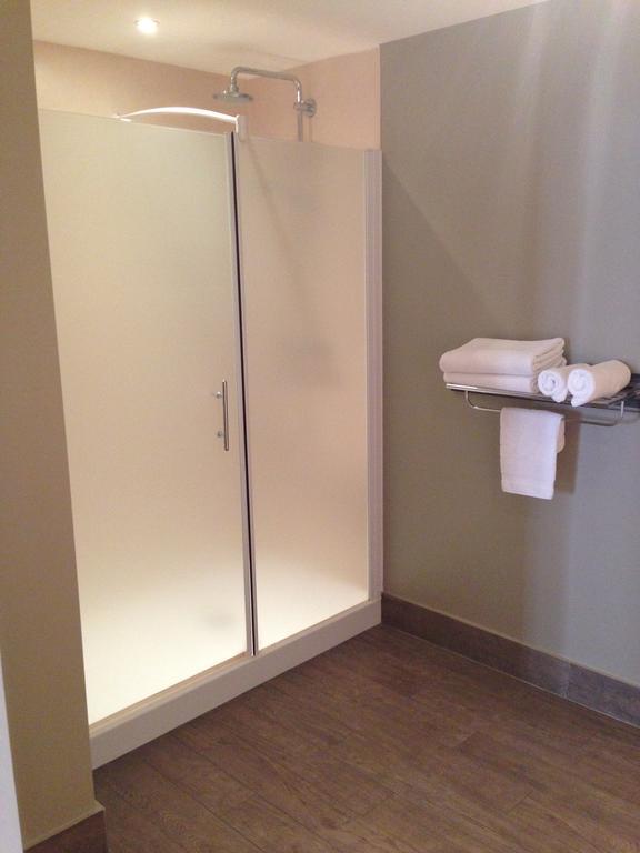 Le Relais Des Bergers Hotel Saint-Martin-en-Haut Luaran gambar