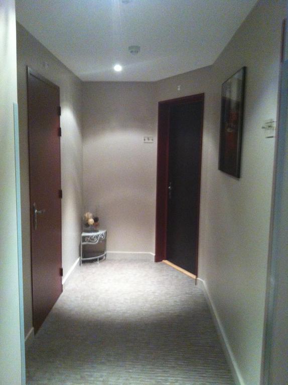 Le Relais Des Bergers Hotel Saint-Martin-en-Haut Luaran gambar