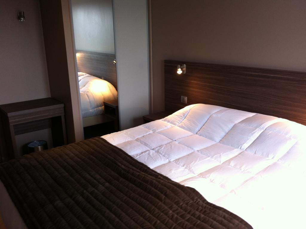 Le Relais Des Bergers Hotel Saint-Martin-en-Haut Bilik gambar